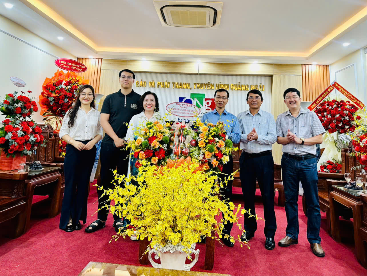天新集团（Thien Tan Group）在6月21日之际看望并祝贺广义省报社及广播电视台