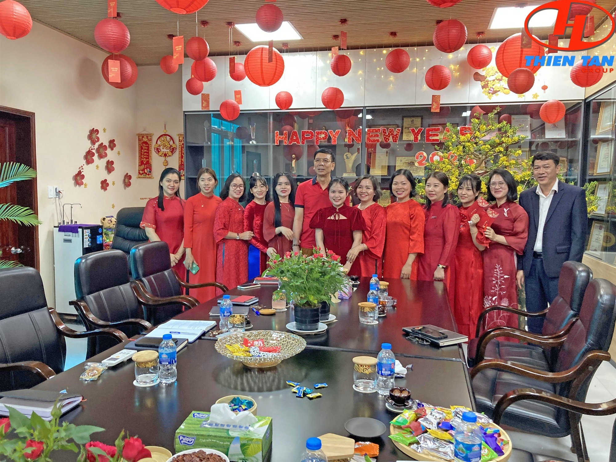 领导层向员工致以新春祝福